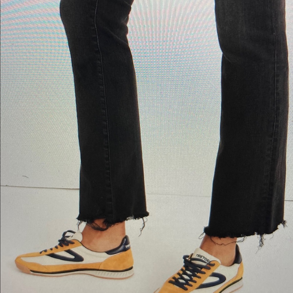 Cali Demi-Boot Jeans in Berkeley Black: Chewed-Hem